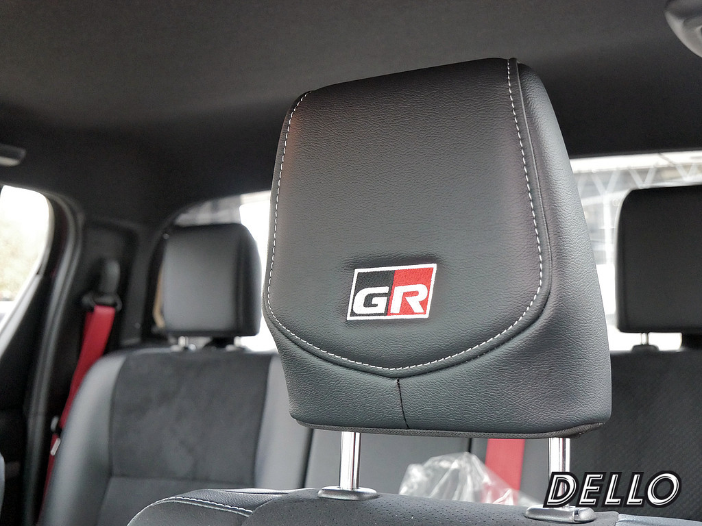 Fahrzeugansicht TOYOTA Hilux 2.8 D4-D Double Cab GR 4x4 - Bild 37