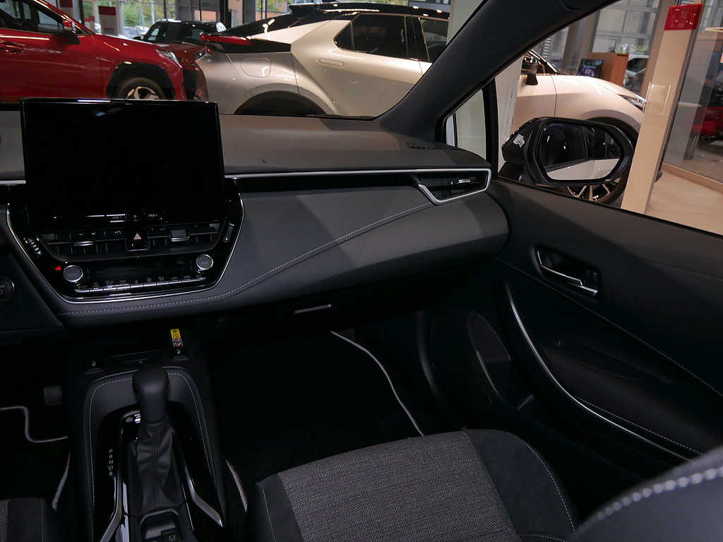 Fahrzeugansicht TOYOTA Corolla Touring Sports 1.8 Hybrid Teamplayer - Bild 2