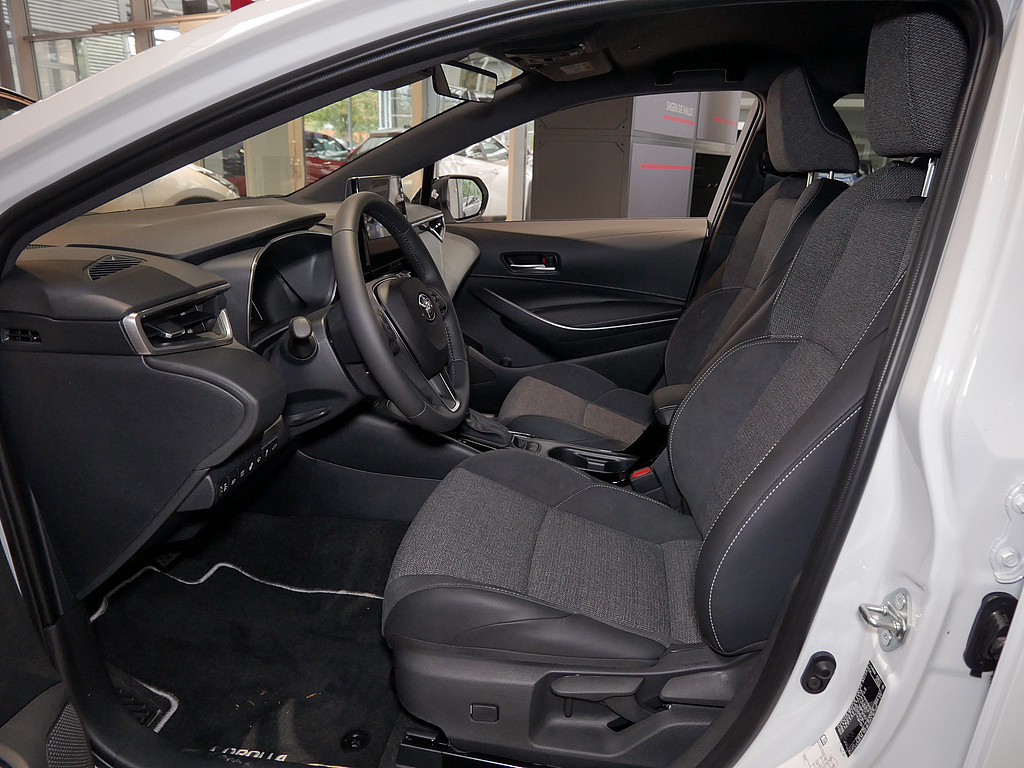 Fahrzeugansicht TOYOTA Corolla Touring Sports 1.8 Hybrid Teamplayer - Bild 7