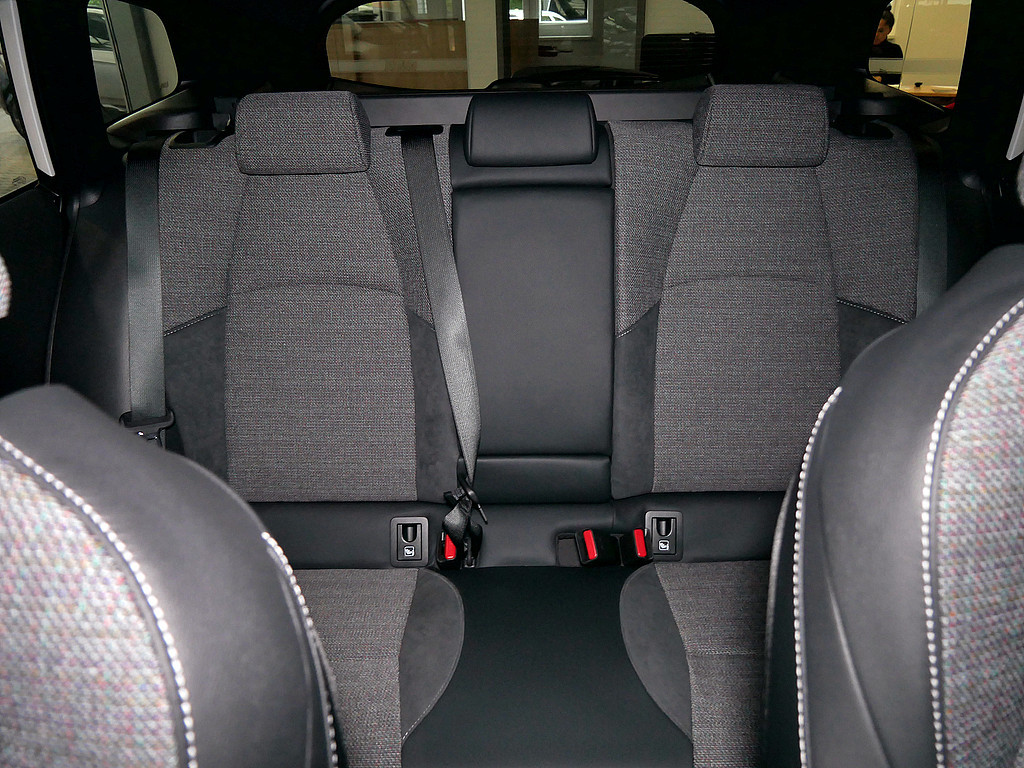 Fahrzeugansicht TOYOTA Corolla Touring Sports 1.8 Hybrid Teamplayer - Bild 28