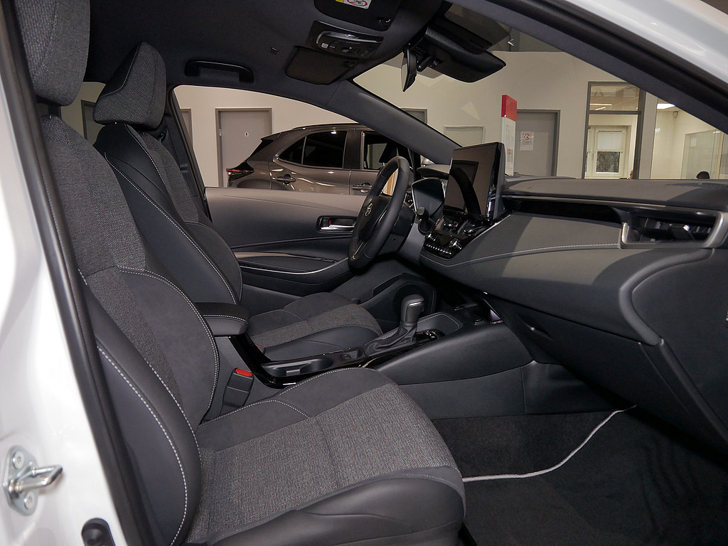 Fahrzeugansicht TOYOTA Corolla Touring Sports 1.8 Hybrid Teamplayer - Bild 36