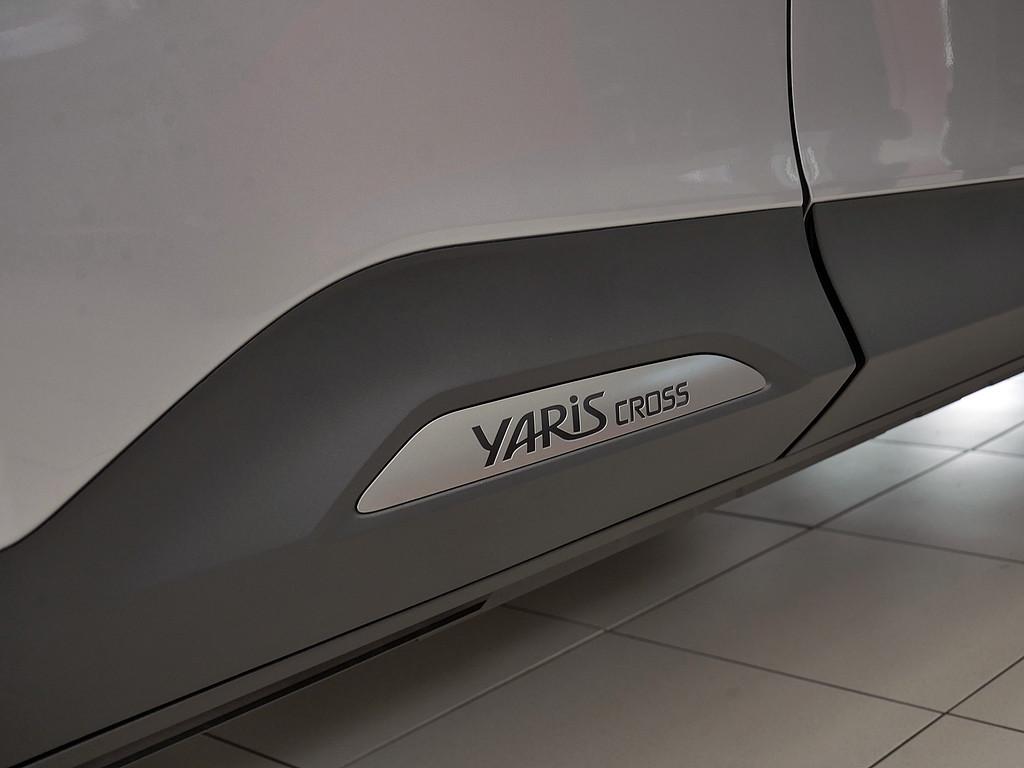 Fahrzeugansicht TOYOTA Yaris Cross 1.5 Hybrid FWD Teamplayer - Bild 35