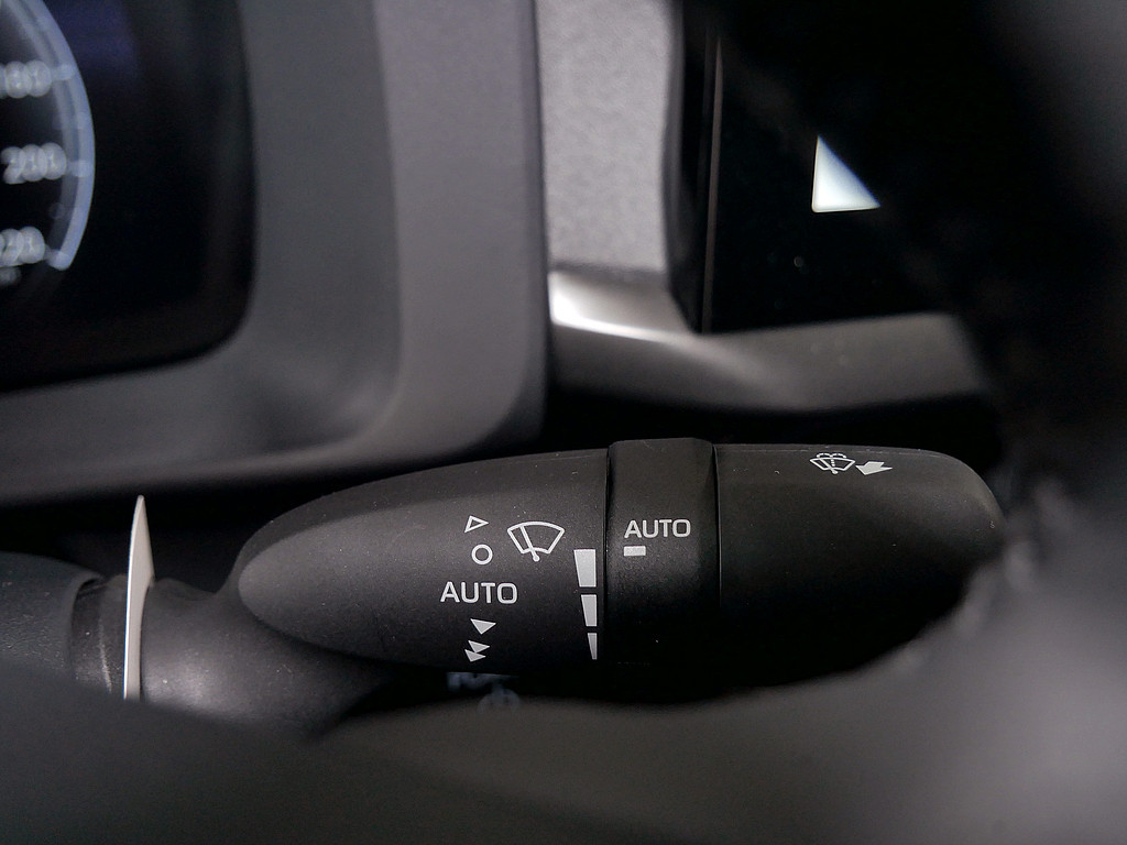 Fahrzeugansicht TOYOTA C-HR 2.0 Hybrid FWD Team Deutschland - Bild 21