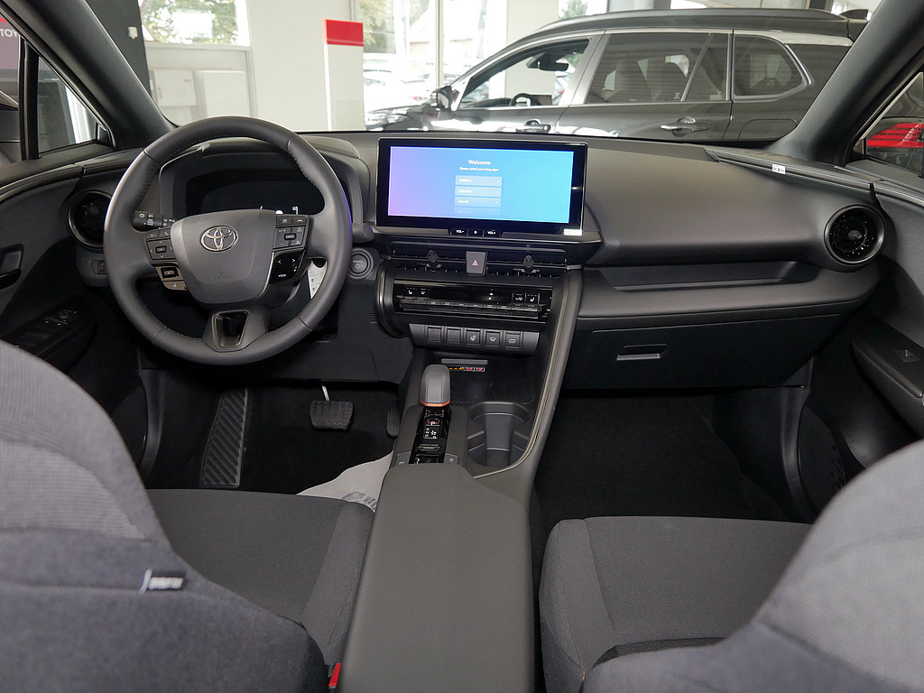 Fahrzeugansicht TOYOTA C-HR 2.0 Hybrid FWD Team Deutschland - Bild 38