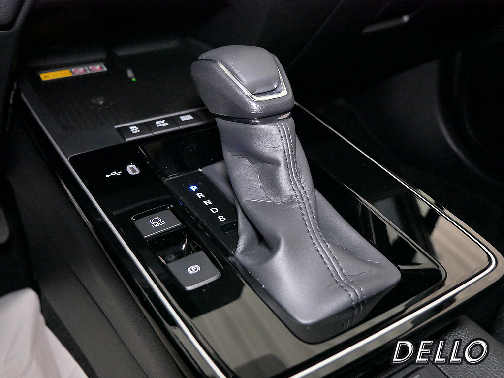 Fahrzeugansicht TOYOTA Corolla Cross 2.0 VVT-i Hybrid - Bild 18