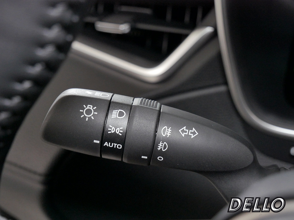 Fahrzeugansicht TOYOTA Corolla Cross 2.0 VVT-i Hybrid - Bild 26