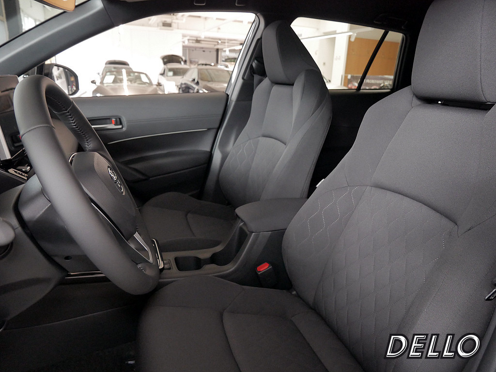 Fahrzeugansicht TOYOTA Corolla Cross 2.0 VVT-i Hybrid - Bild 28