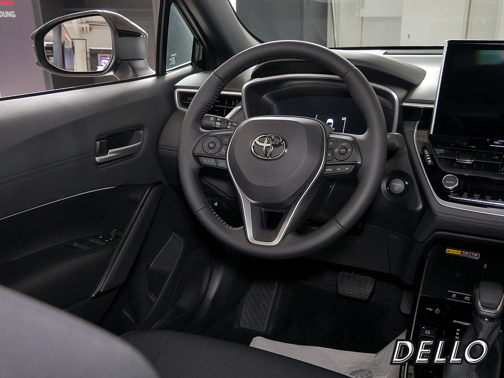 Fahrzeugansicht TOYOTA Corolla Cross 2.0 VVT-i Hybrid - Bild 39