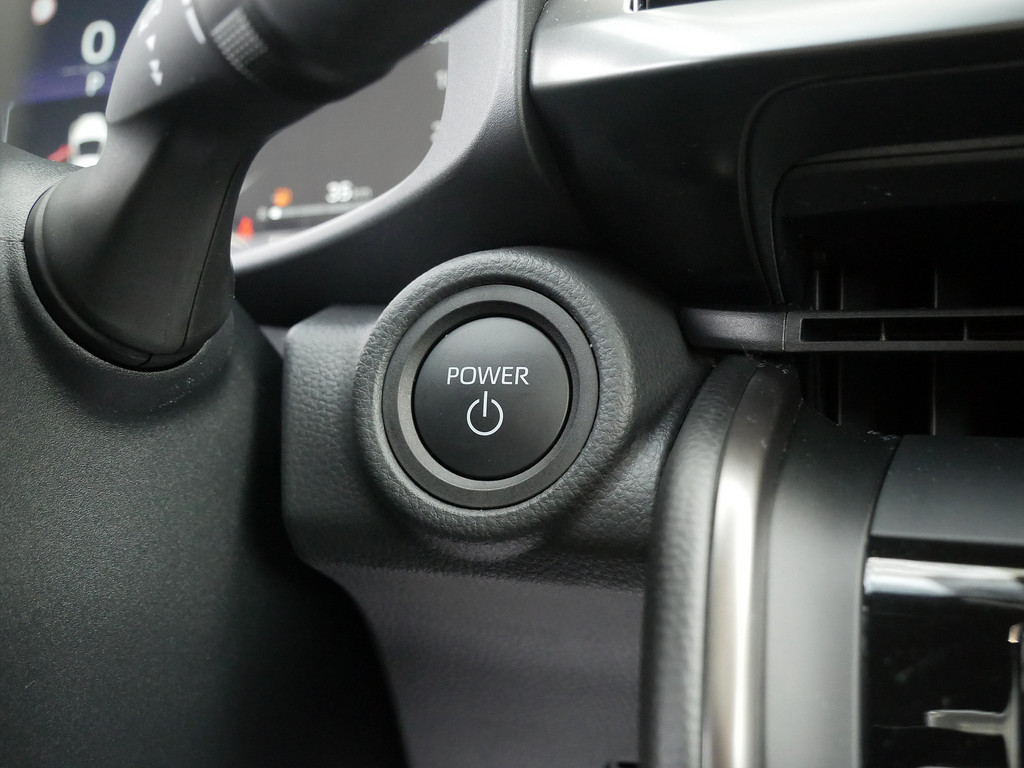 Fahrzeugansicht TOYOTA C-HR 1.8 Hybrid FWD Team Deutschland - Bild 28