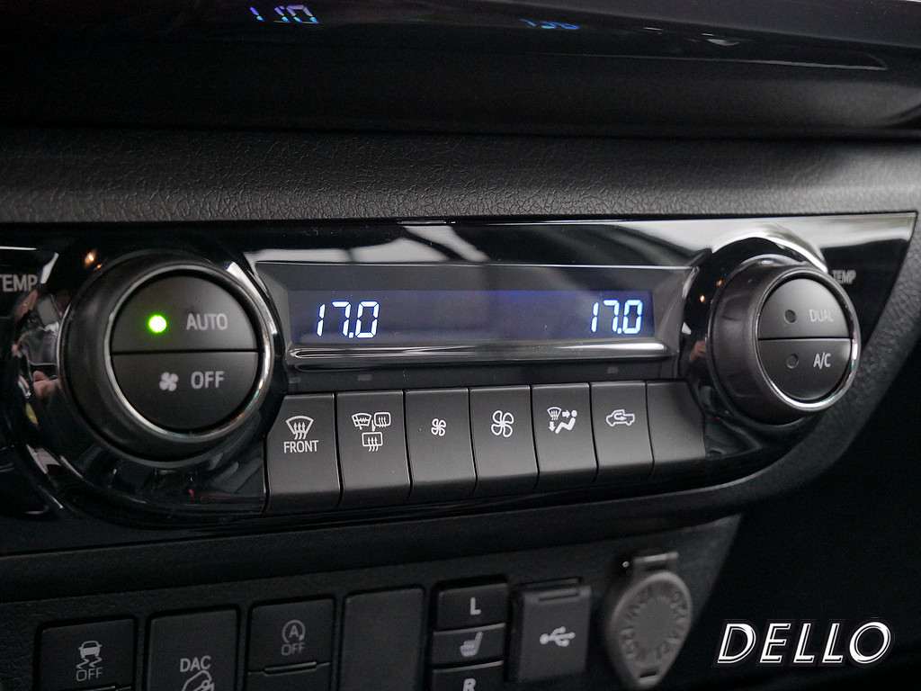 Fahrzeugansicht TOYOTA Hilux 2.8 Double Cab Invincible 4x4 - Bild 17