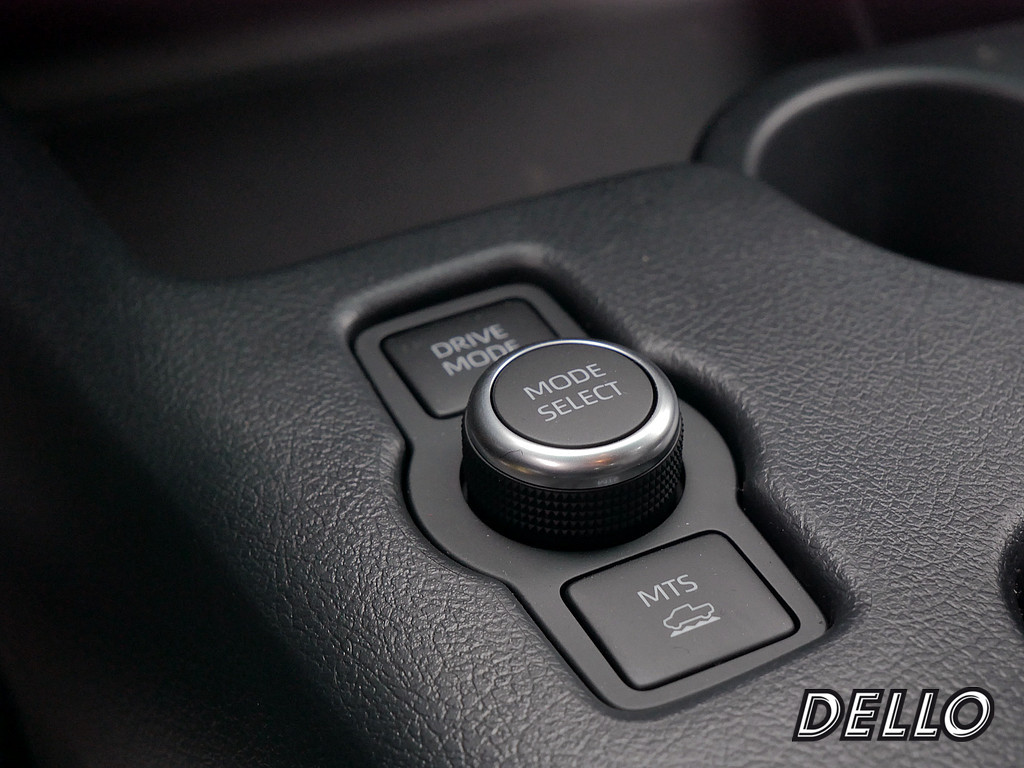 Fahrzeugansicht TOYOTA Hilux 2.8 Double Cab Invincible 4x4 - Bild 19