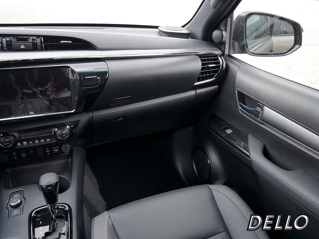 Fahrzeugansicht TOYOTA Hilux 2.8 Double Cab Invincible 4x4 - Bild 38
