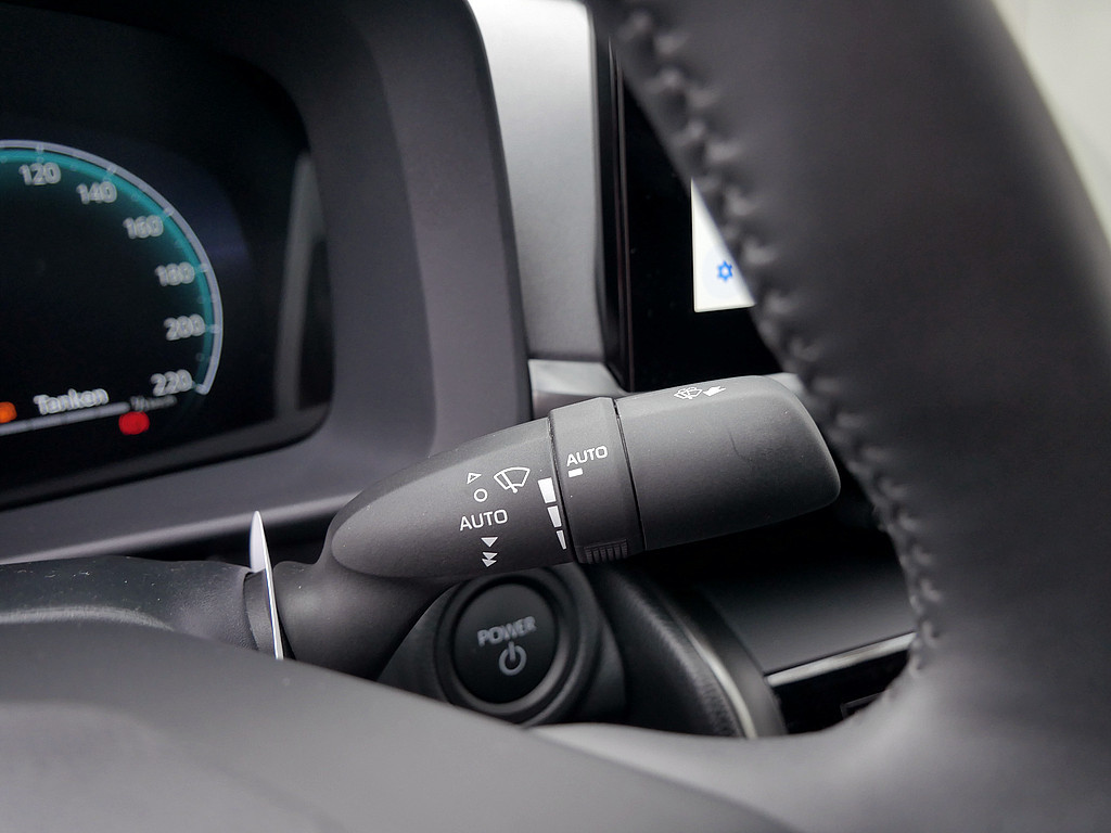 Fahrzeugansicht TOYOTA C-HR 2.0 Plug-In Hybrid FWD Teamplayer - Bild 26