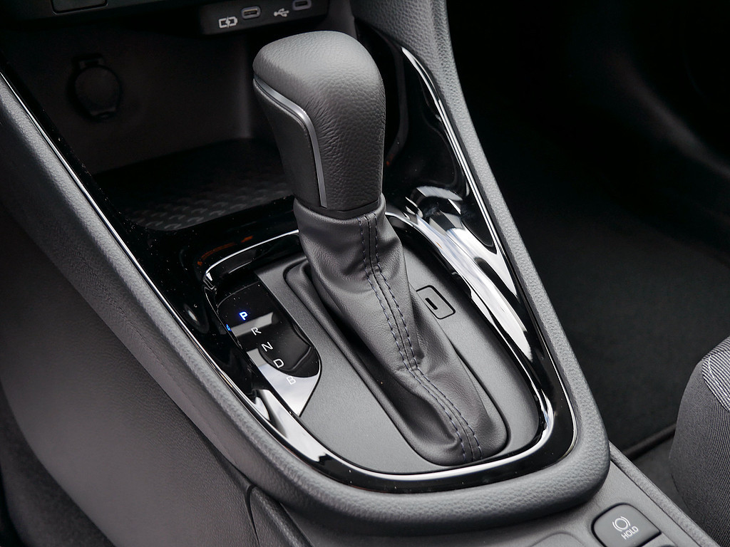 Fahrzeugansicht TOYOTA Yaris Hybrid 1.5 VVT-iE Teamplayer - Bild 9