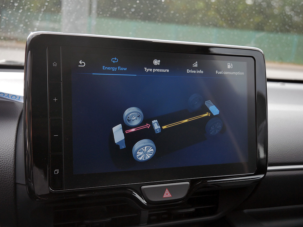 Fahrzeugansicht TOYOTA Yaris Hybrid 1.5 VVT-iE Teamplayer - Bild 13