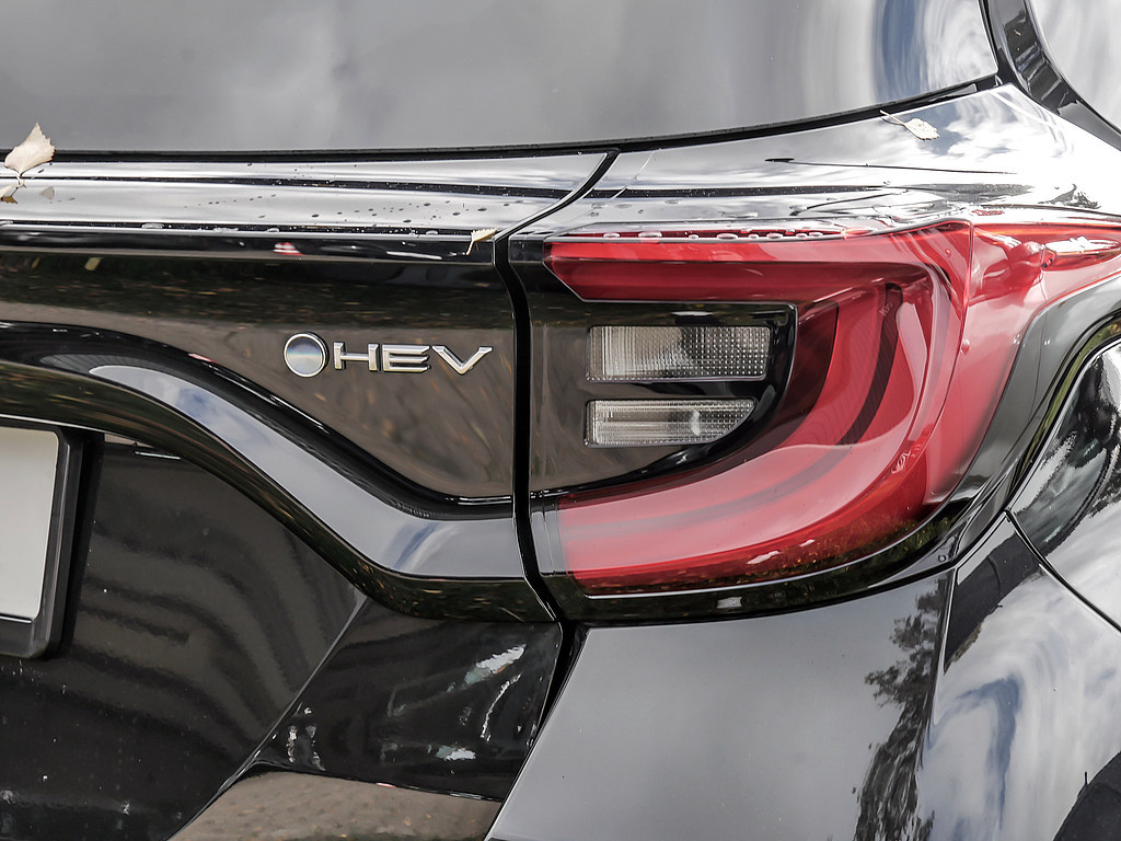 Fahrzeugansicht TOYOTA Yaris Hybrid 1.5 VVT-iE Teamplayer - Bild 25