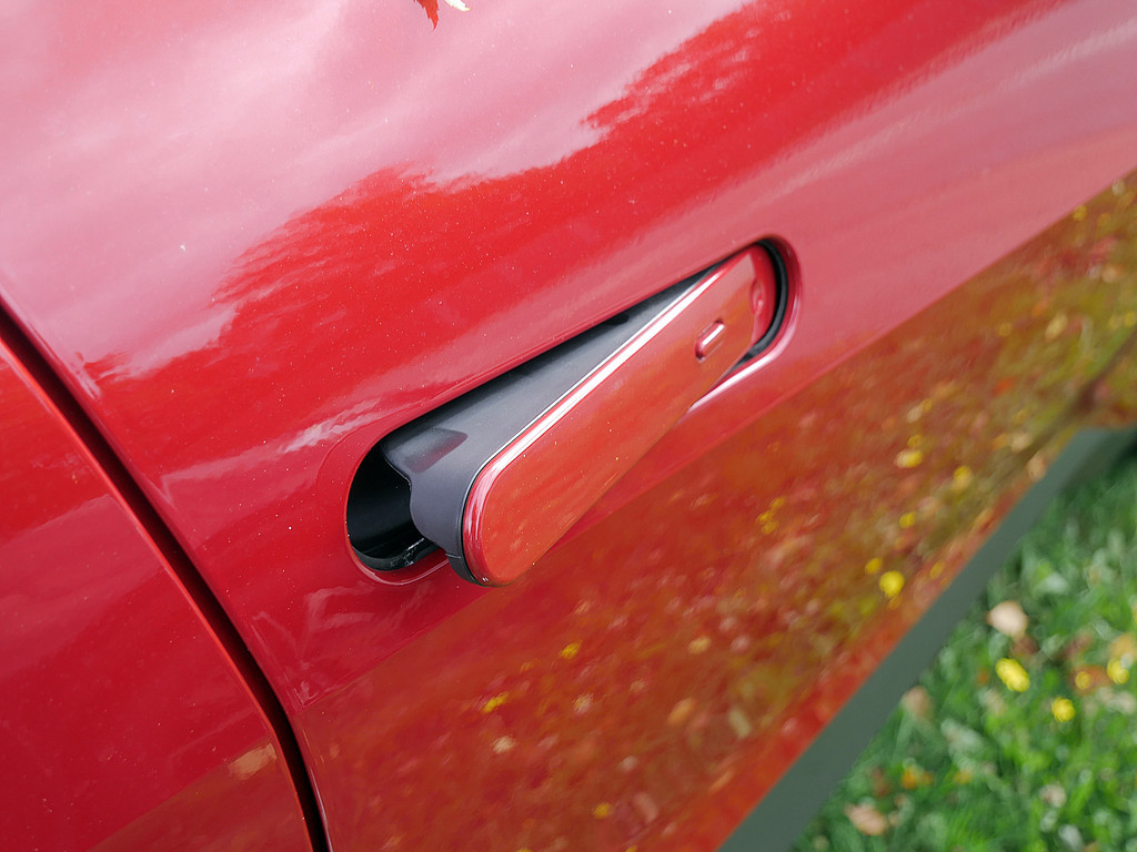 Fahrzeugansicht TOYOTA C-HR 2.0 Plug-In Hybrid FWD Team D - Bild 2