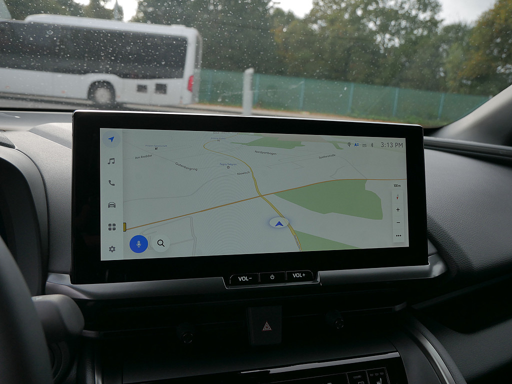 Fahrzeugansicht TOYOTA C-HR 2.0 Plug-In Hybrid FWD Team D - Bild 9