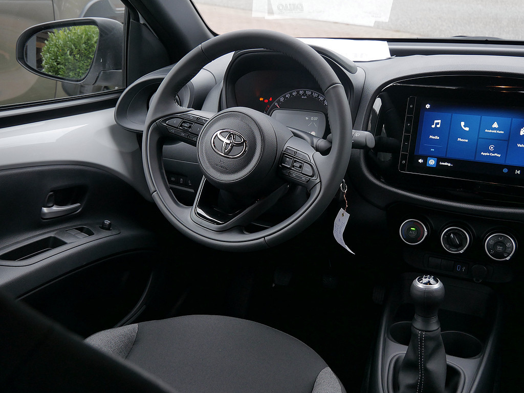 Fahrzeugansicht TOYOTA Aygo X 1.0 Play - Bild 31