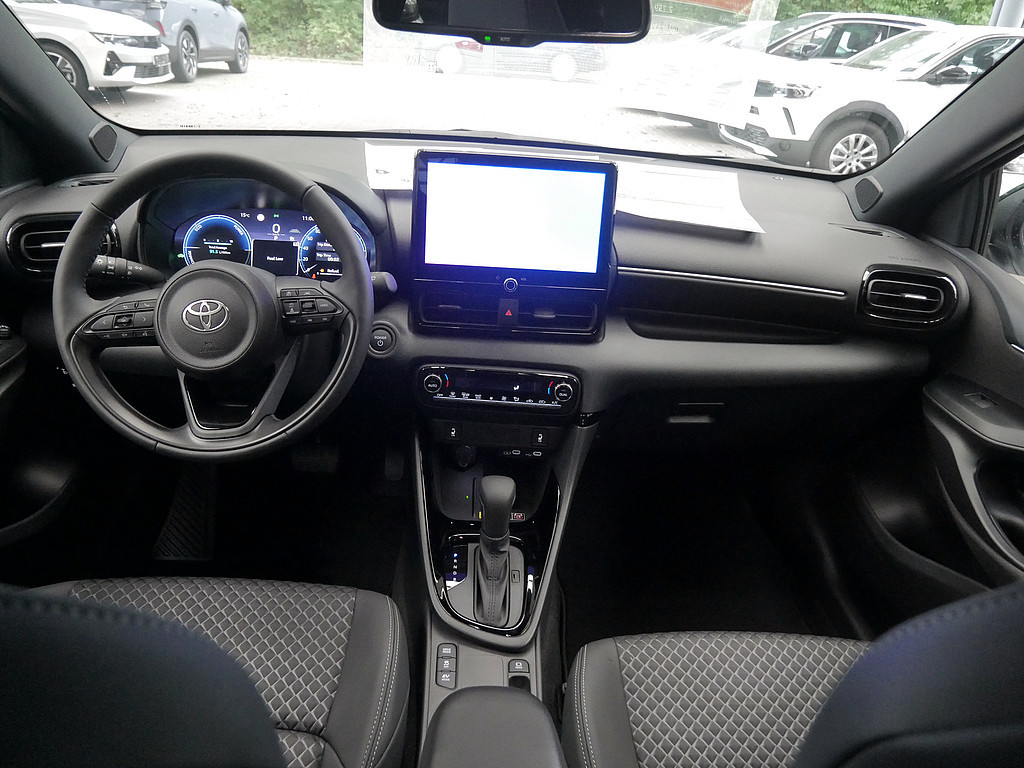 Fahrzeugansicht TOYOTA Yaris Hybrid 1.5 VVT-i Style Plus - Bild 6