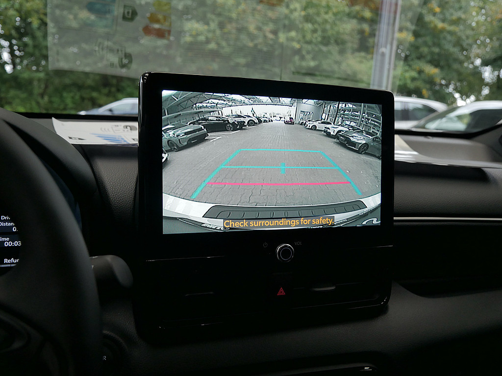 Fahrzeugansicht TOYOTA Yaris Hybrid 1.5 VVT-i Style Plus - Bild 13