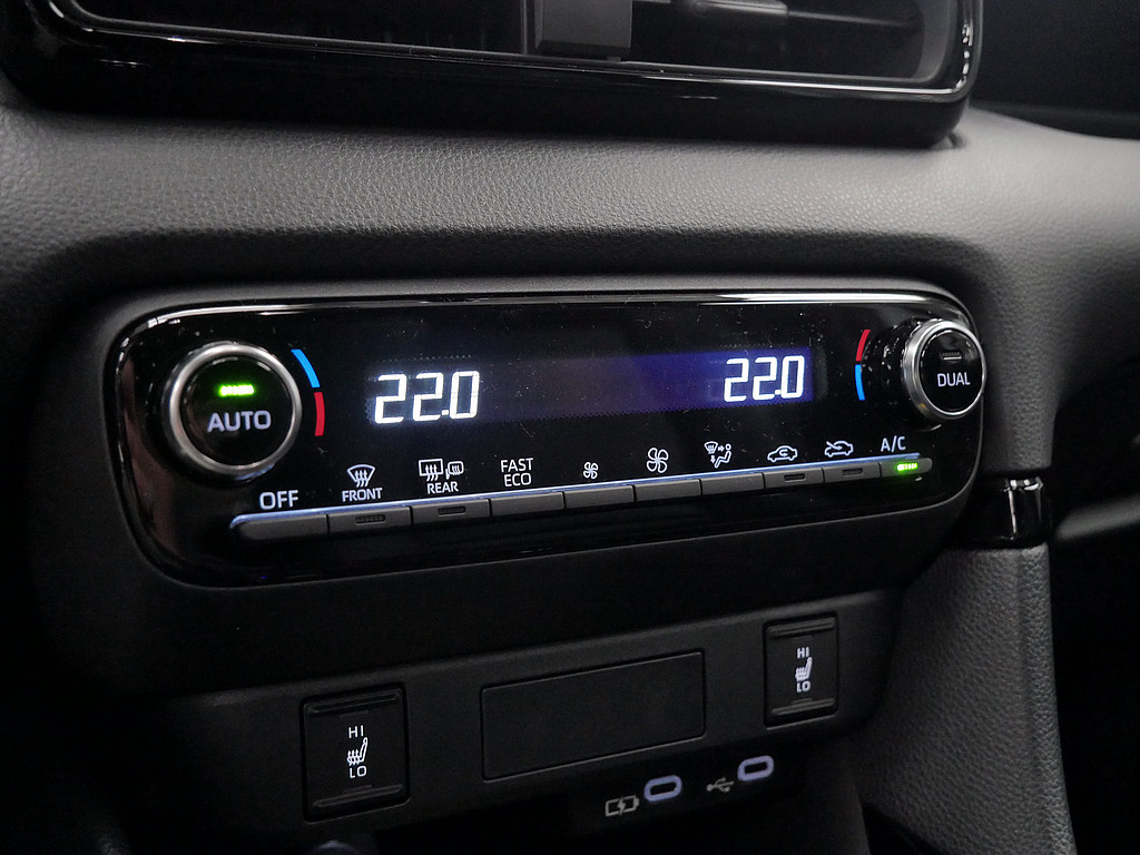 Fahrzeugansicht TOYOTA Yaris Hybrid 1.5 VVT-i Style Plus - Bild 19