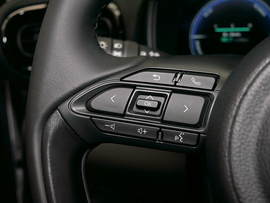 Fahrzeugansicht TOYOTA Yaris Hybrid 1.5 VVT-i Style Plus - Bild 26