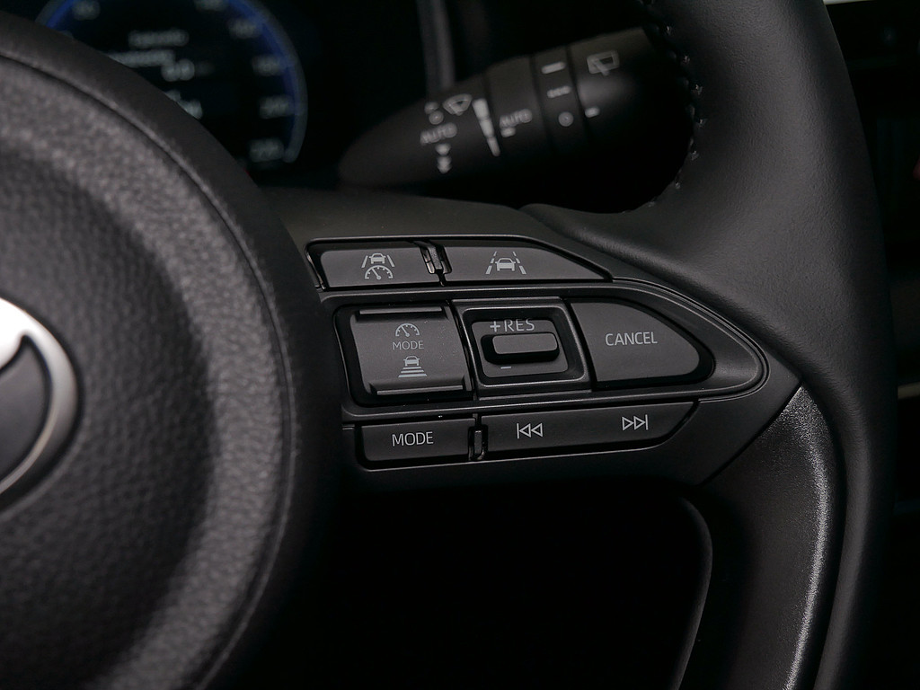 Fahrzeugansicht TOYOTA Yaris Hybrid 1.5 VVT-i Style Plus - Bild 27