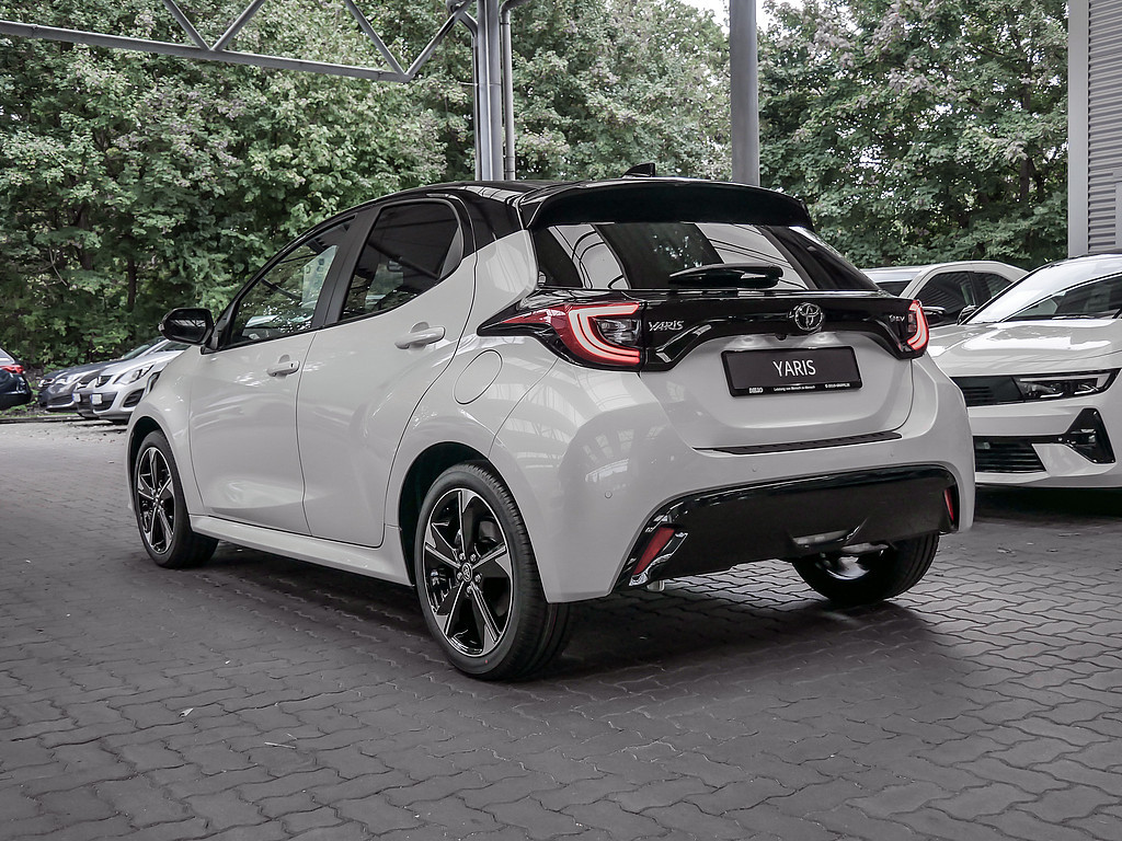 Fahrzeugansicht TOYOTA Yaris Hybrid 1.5 VVT-i Style Plus - Bild 42
