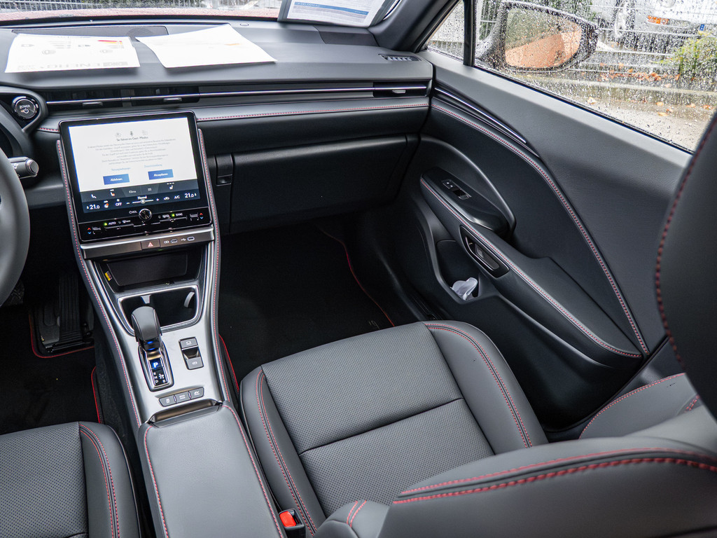 Fahrzeugansicht LEXUS LBX Emotion - Bild 8