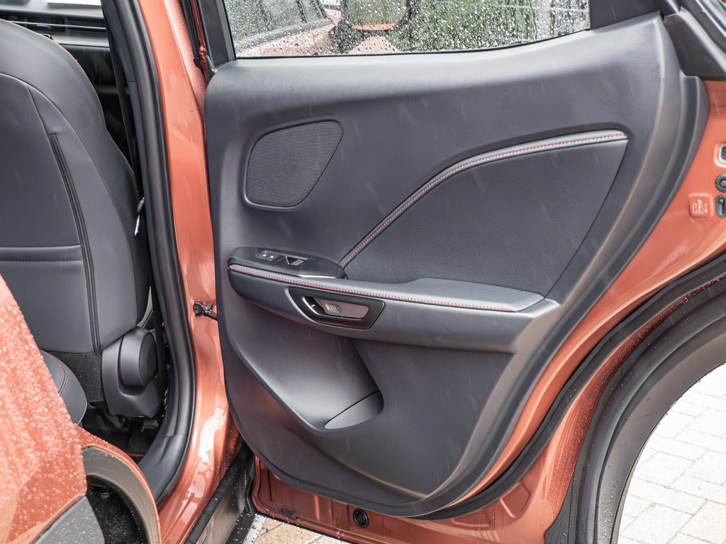 Fahrzeugansicht LEXUS LBX Emotion - Bild 9