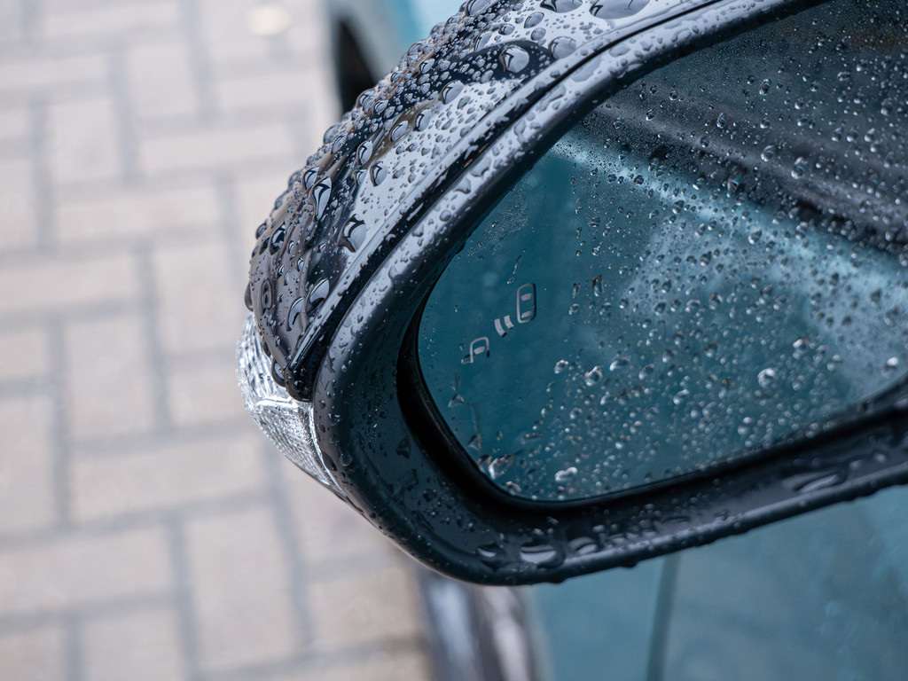 Fahrzeugansicht TOYOTA Yaris Hybrid Style Plus - Bild 4