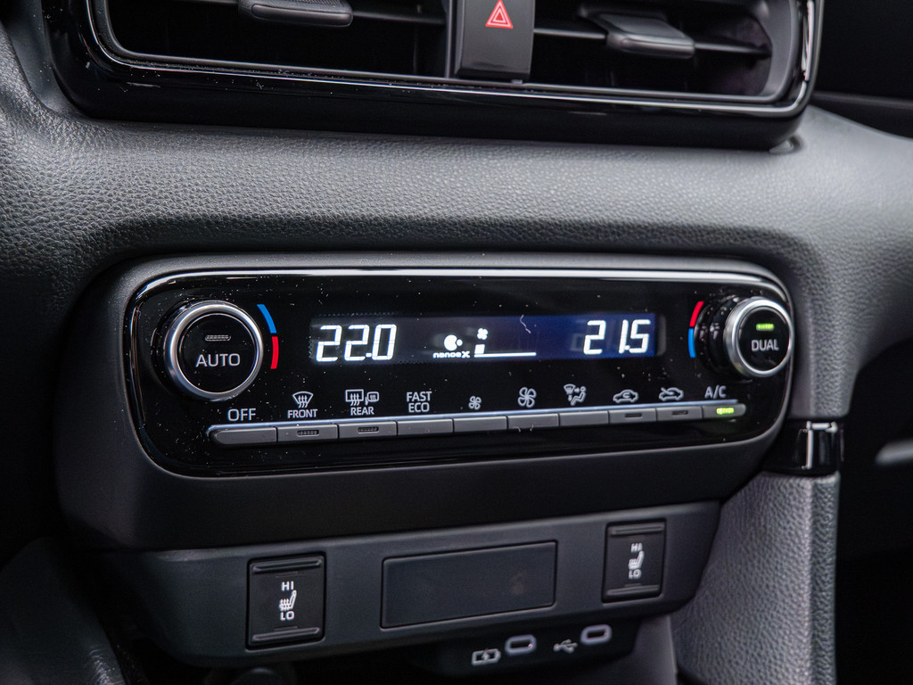 Fahrzeugansicht TOYOTA Yaris Hybrid Style Plus - Bild 19