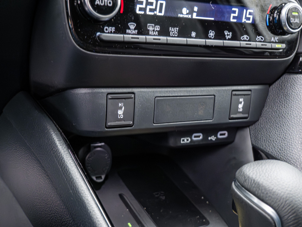 Fahrzeugansicht TOYOTA Yaris Hybrid Style Plus - Bild 20