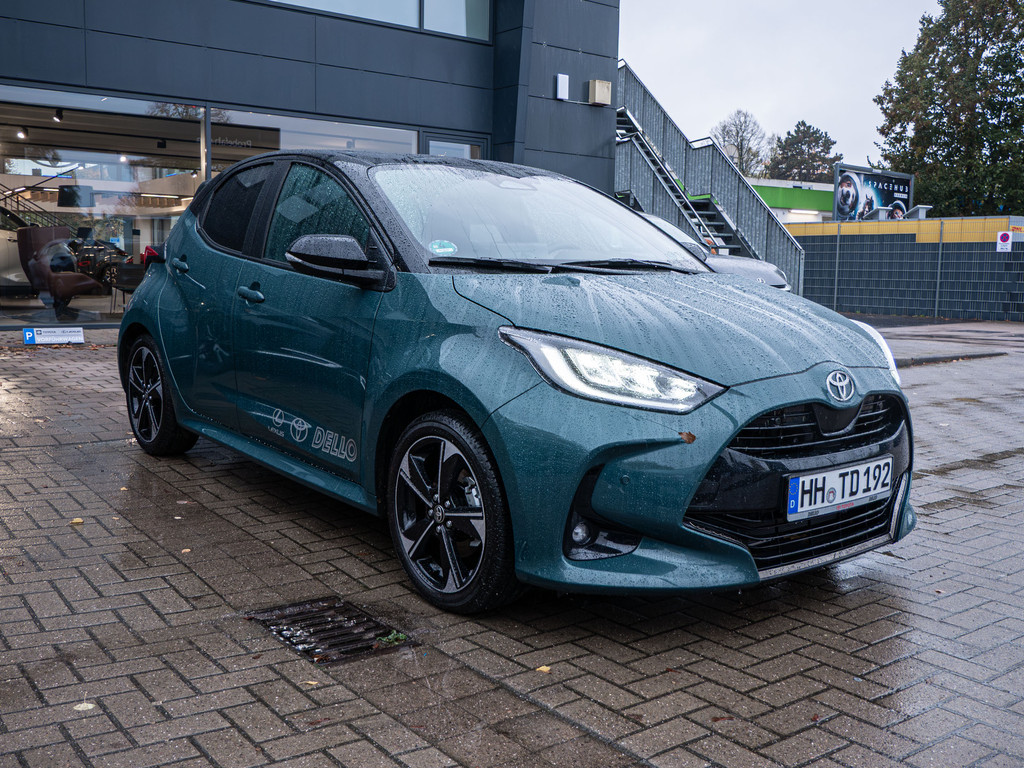 Fahrzeugansicht TOYOTA Yaris Hybrid Style Plus - Bild 23