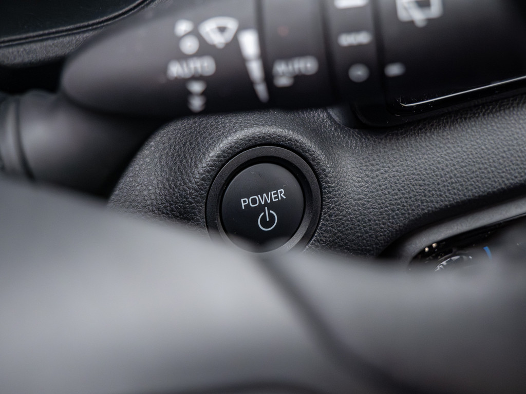 Fahrzeugansicht TOYOTA Yaris Hybrid Style Plus - Bild 30