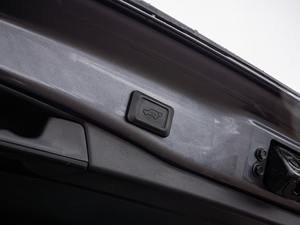 Fahrzeugansicht TOYOTA RAV4 2.5 Plug-in Hybrid 4x4 - Bild 14