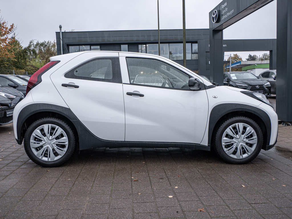 Fahrzeugansicht TOYOTA Aygo X 1.0 - Bild 30
