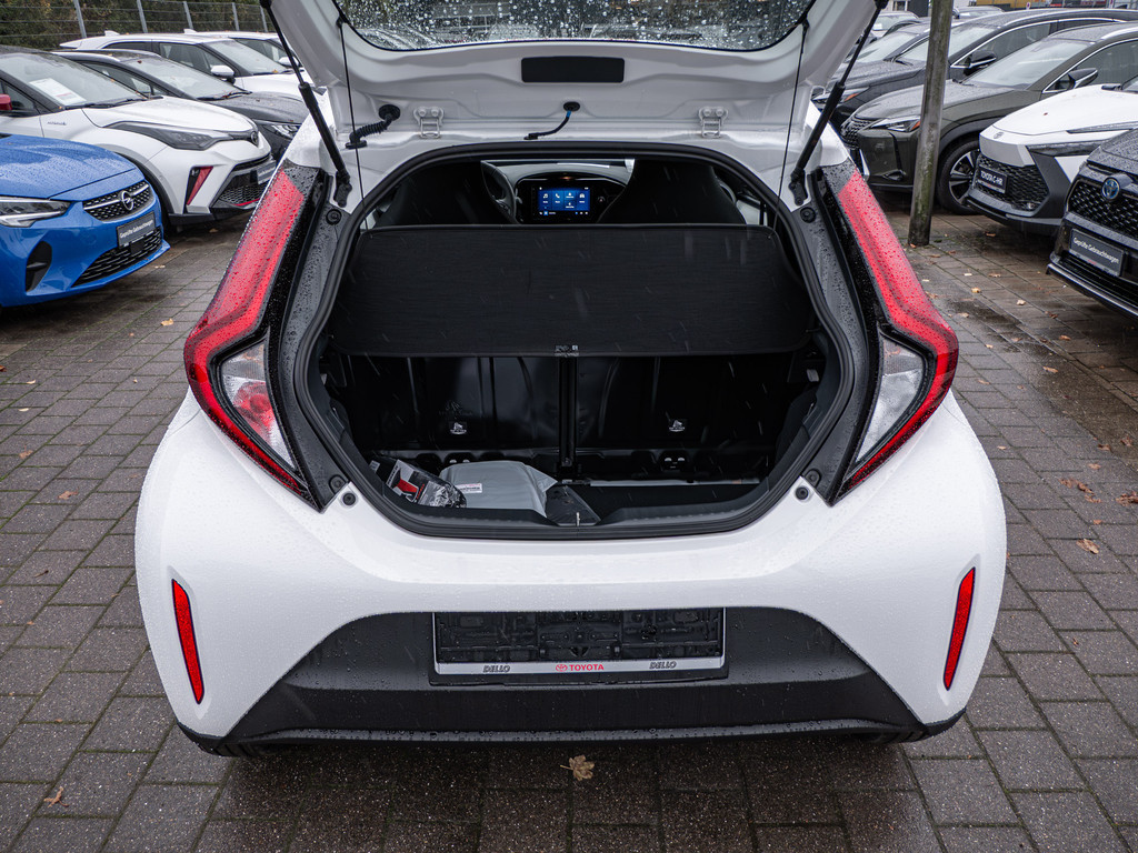 Fahrzeugansicht TOYOTA Aygo X 1.0 Play - Bild 6