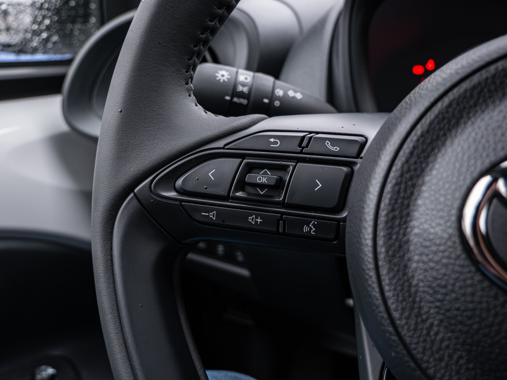 Fahrzeugansicht TOYOTA Aygo X 1.0 Play - Bild 22