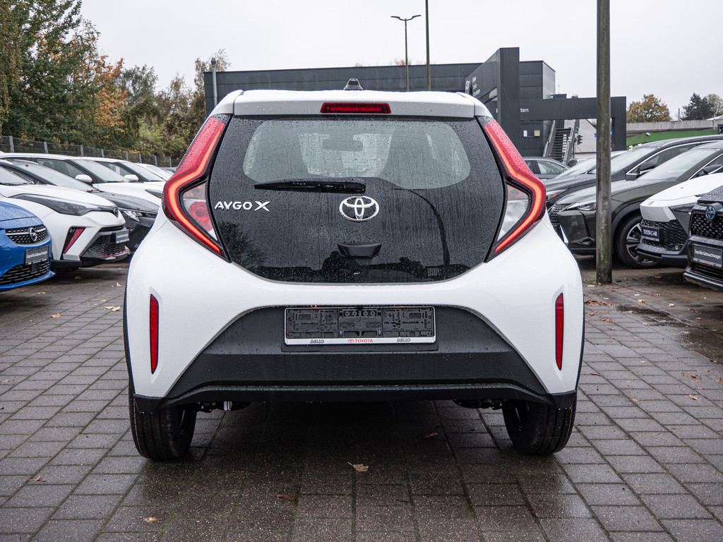 Fahrzeugansicht TOYOTA Aygo X 1.0 Play - Bild 31
