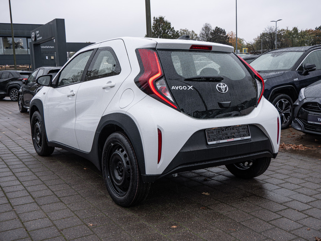 Fahrzeugansicht TOYOTA Aygo X 1.0 Play - Bild 32