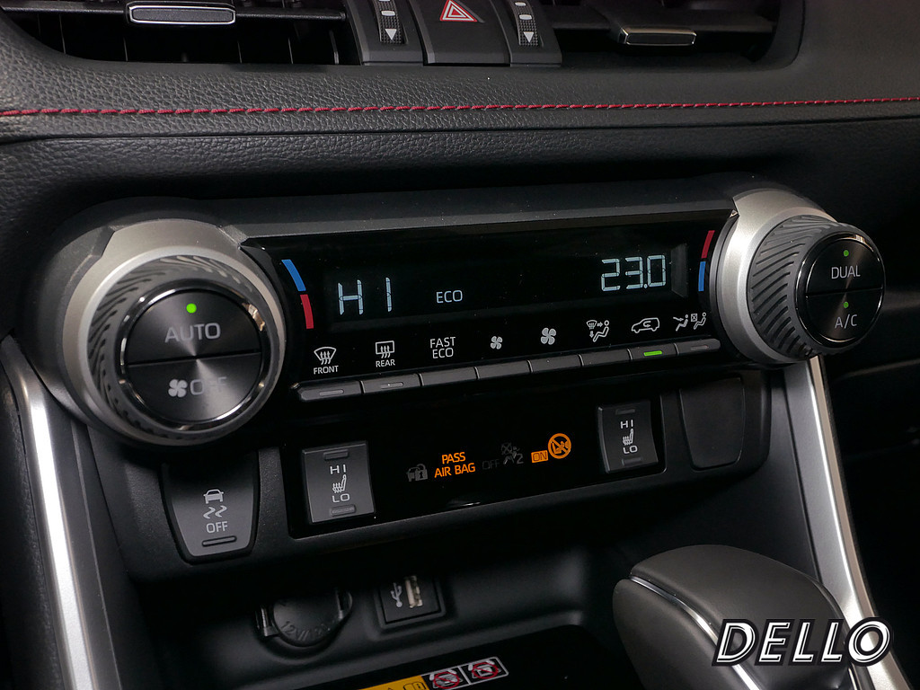 Fahrzeugansicht TOYOTA RAV4 2.5 Plug-in Hybrid 4x4 Teamplayer - Bild 20