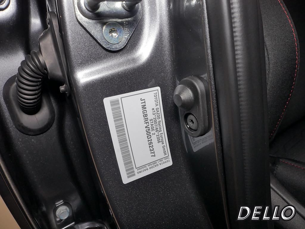 Fahrzeugansicht TOYOTA RAV4 2.5 Plug-in Hybrid 4x4 Teamplayer - Bild 41