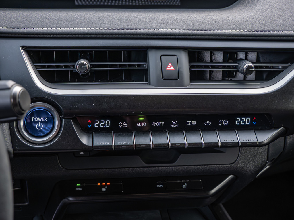 Fahrzeugansicht LEXUS UX 250 h Style+ - Bild 16