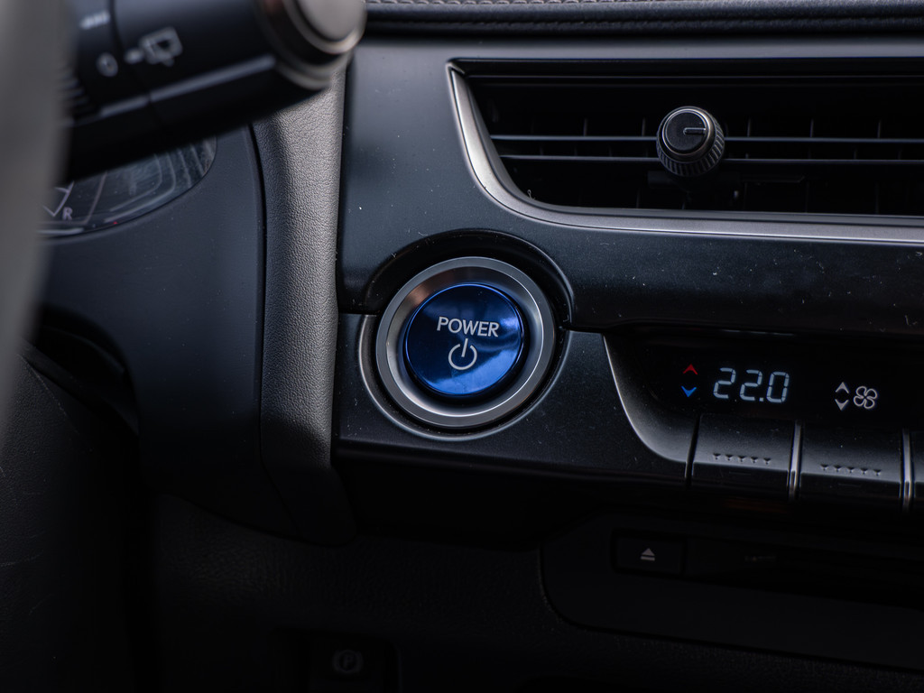 Fahrzeugansicht LEXUS UX 250 h Style+ - Bild 30