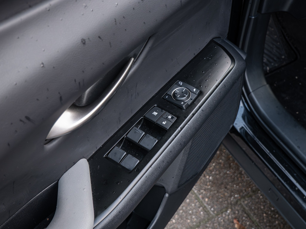 Fahrzeugansicht LEXUS UX 250 h Style+ - Bild 36