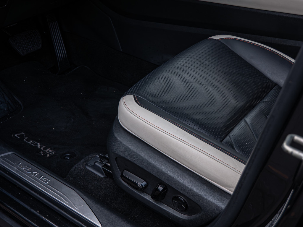 Fahrzeugansicht LEXUS NX 450h + Executive - Bild 27