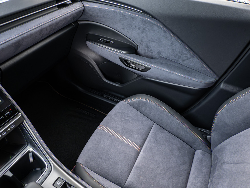 Fahrzeugansicht LEXUS LBX Cool - Bild 22