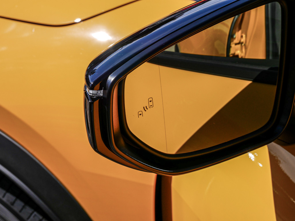 Fahrzeugansicht LEXUS LBX Base - Bild 2